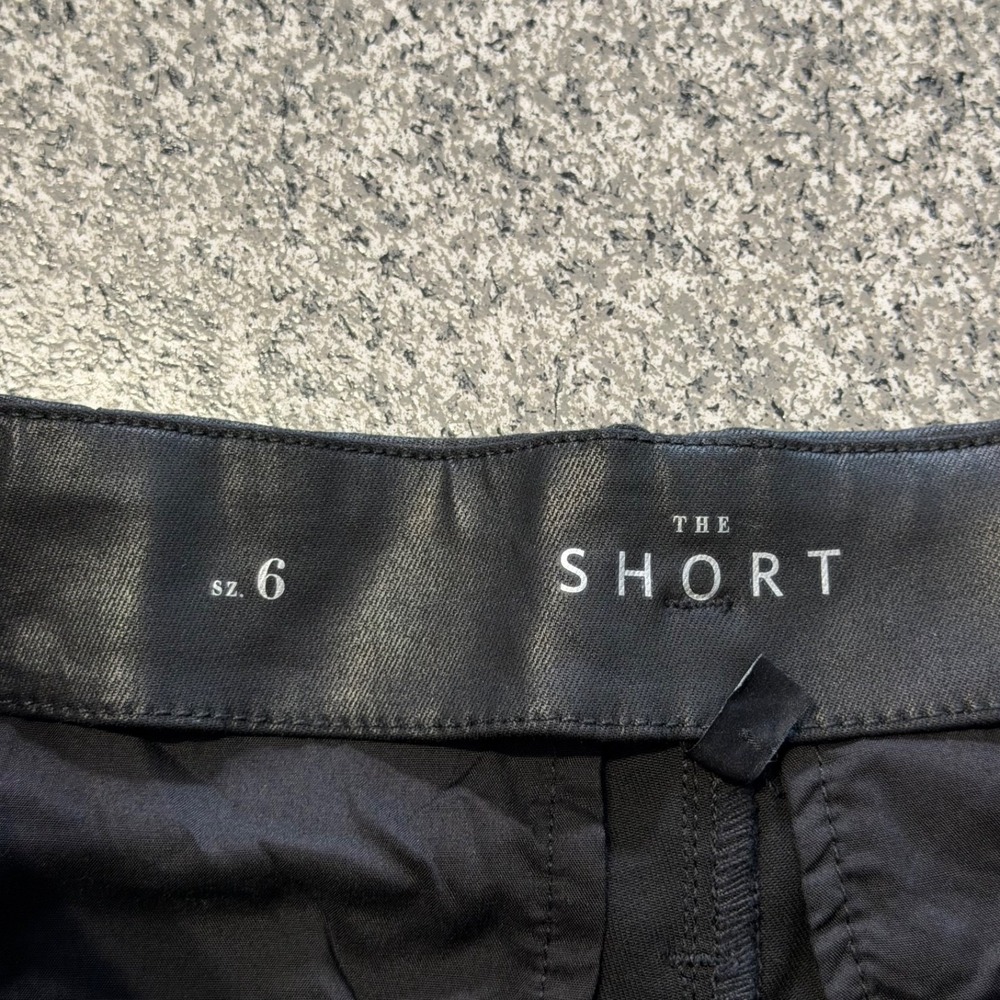 White House Black Market Shorts Size 6 29x5 Faux Leather Belted Cuffed High Rise - Picture 2 of 7